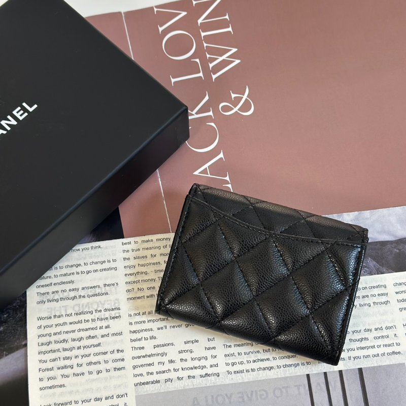 CHANEL 經典粒面牛皮雙層口蓋卡包 - 黑金-1