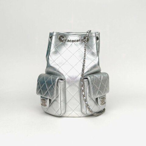 CHANEL 25C新款青蛙包銀色羊皮晶片開銀扣菱格紋肩背包
