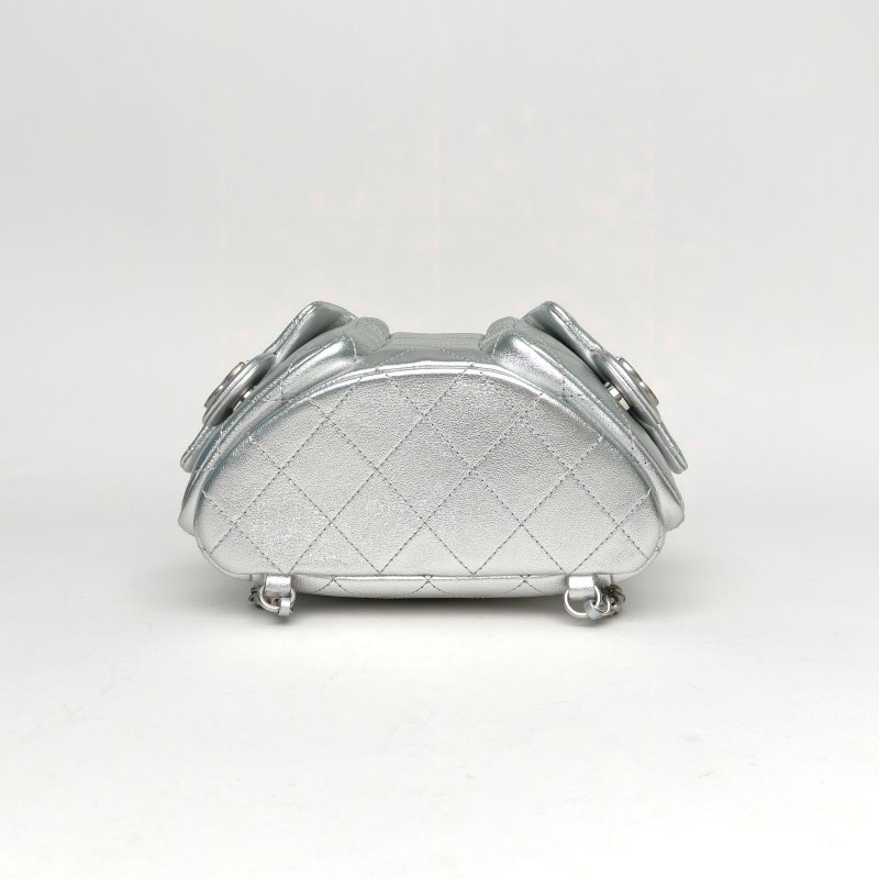 CHANEL 25C新款青蛙包銀色羊皮晶片開銀扣菱格紋肩背包-4