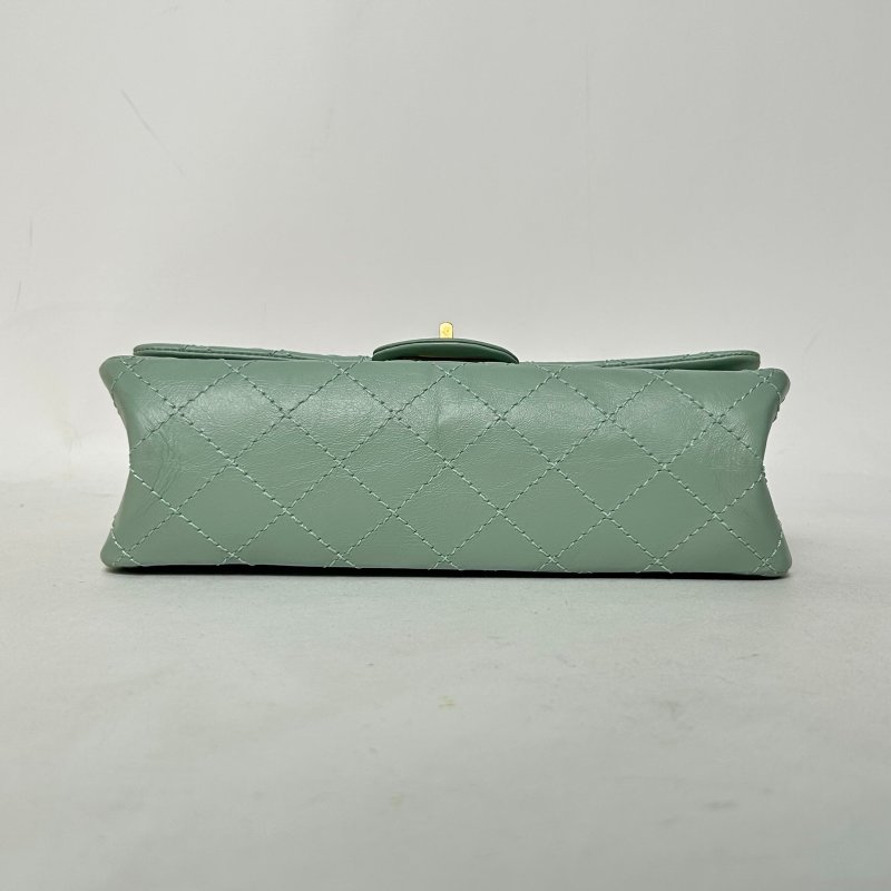 CHANEL 2.55口蓋包小號24綠色牛皮25開金扣肩背包-4