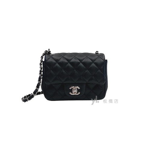 CHANEL 黑色羊皮菱格紋銀釦方胖子 A35200-1