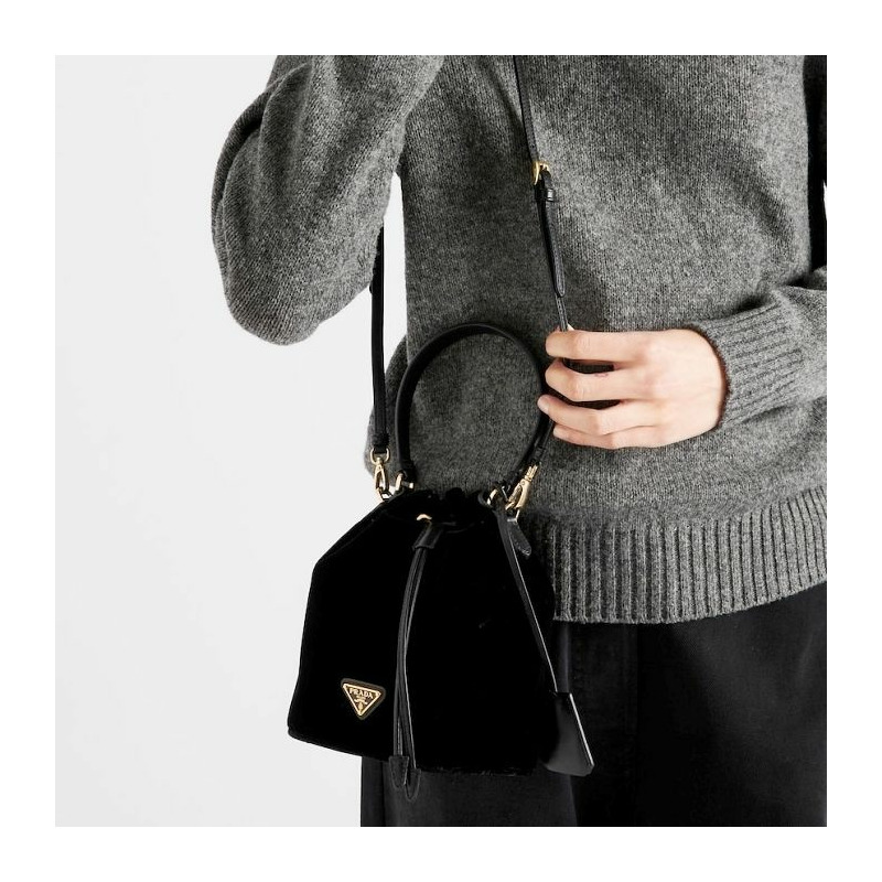 PRADA 納帕皮革細節天鵝絨迷你包 1BE067 V WOM 2C7Q F0002-11