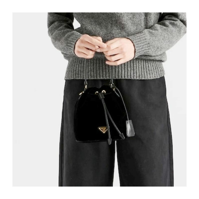 PRADA 納帕皮革細節天鵝絨迷你包 1BE067 V WOM 2C7Q F0002-13