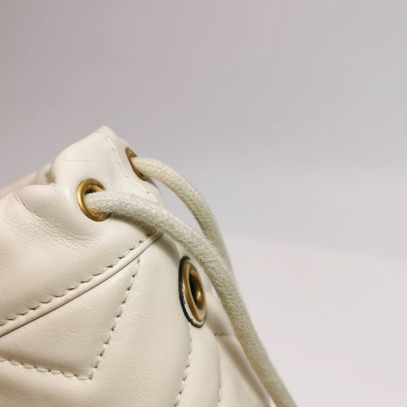 Gucci GG Marmont迷你牛皮V紋絎縫雙G標誌水桶包斜挎包單肩包-15