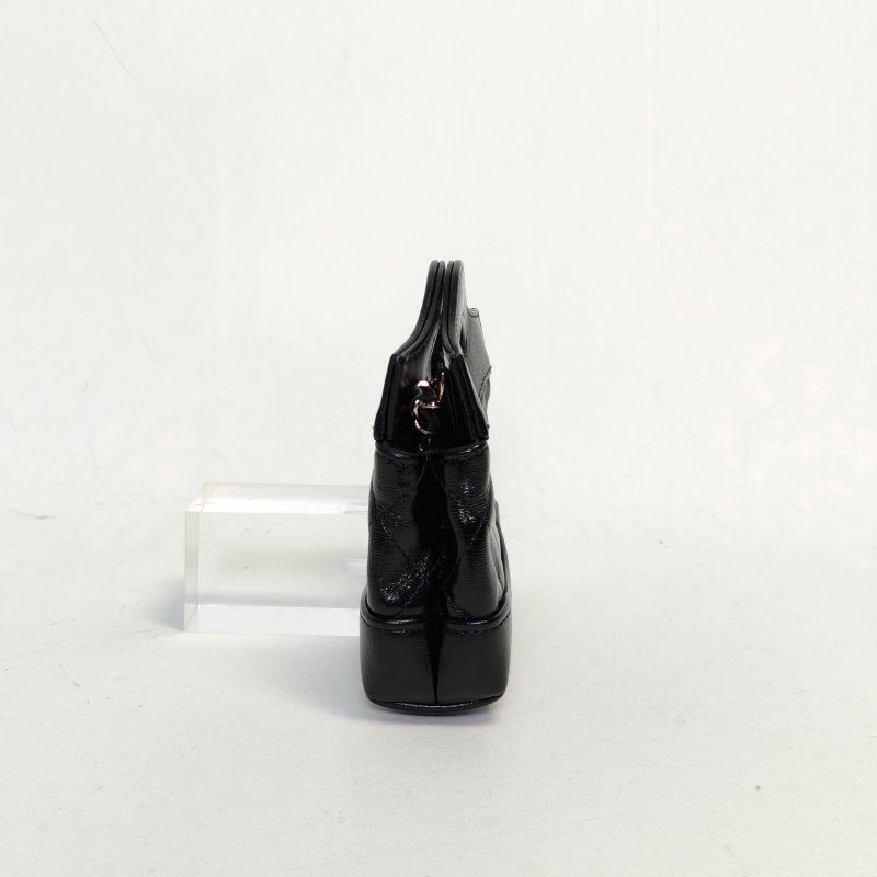 CHANEL 31Bag超Mini13黑色羊皮鐳射標金扣菱格紋肩背包-3