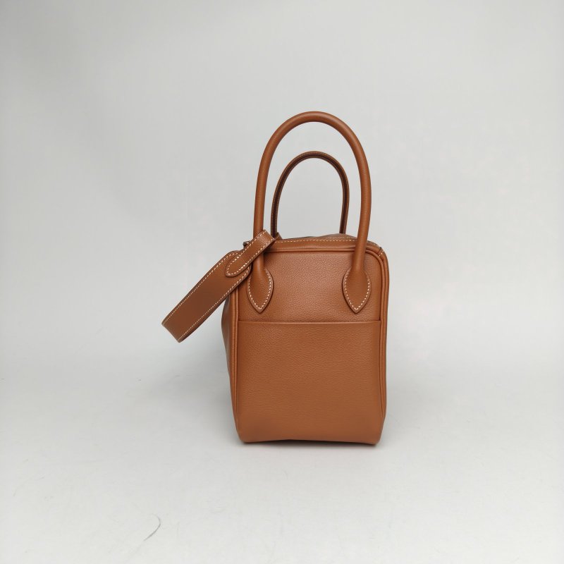 HERMES Lindy2637金棕色EC皮Z刻銀扣肩背包-3