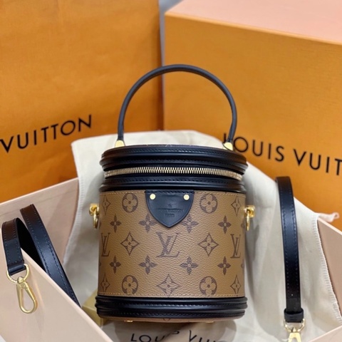 【全新  帶膜  送禮 12月收據】LV Cannes老花發財桶