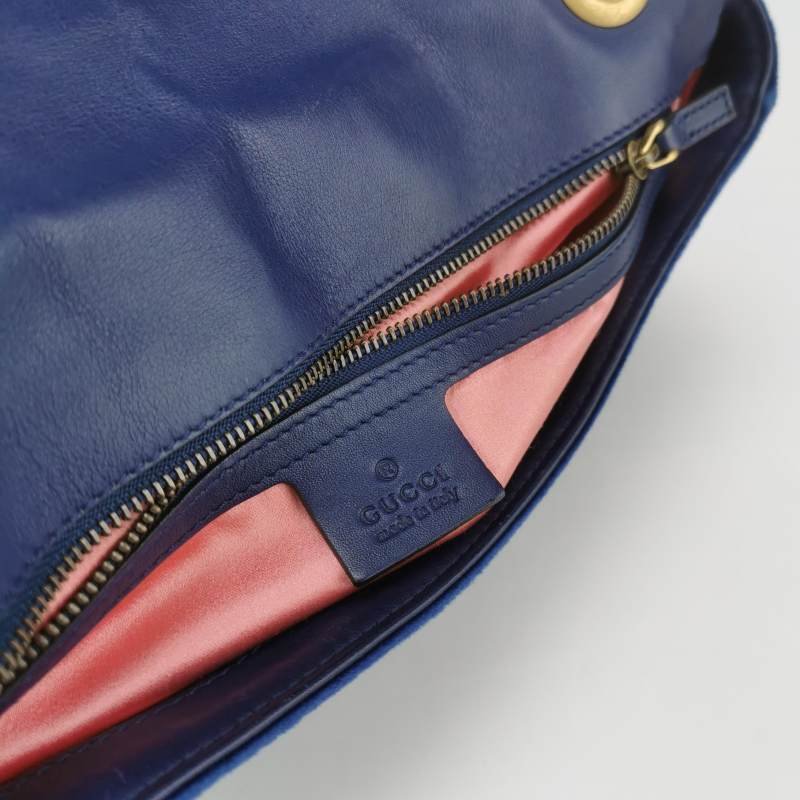 Gucci GG Marmont中號牛皮絨布V紋絎縫雙G標誌口蓋包單肩包-7