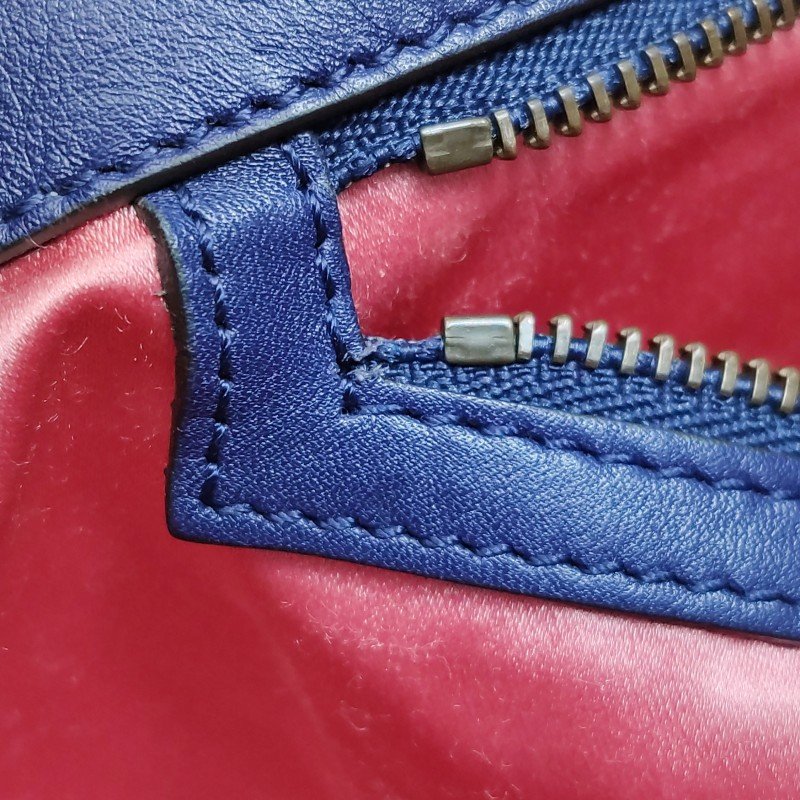 Gucci GG Marmont中號牛皮絨布V紋絎縫雙G標誌口蓋包單肩包-16