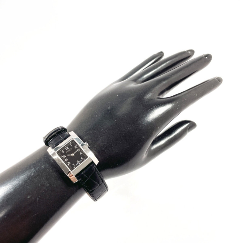 FENDI Classico 150-7000L-724 女士腕錶，不鏽鋼/皮革錶帶，銀色，石英機芯，黑色錶盤-10
