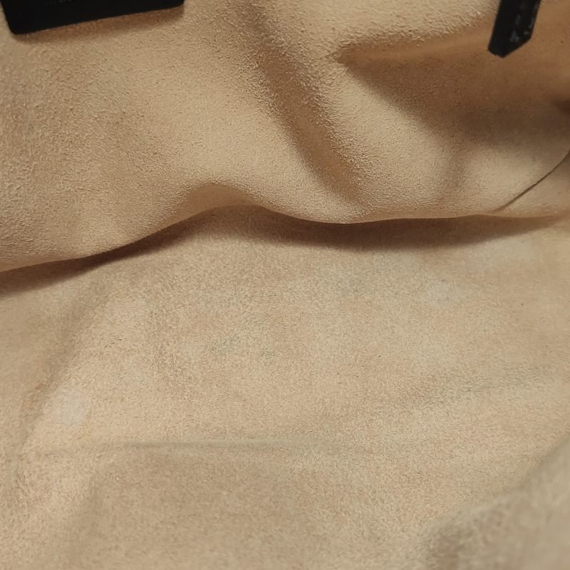 Gucci GG Marmont中號牛皮V紋絎縫雙G標誌口蓋包單肩包-9