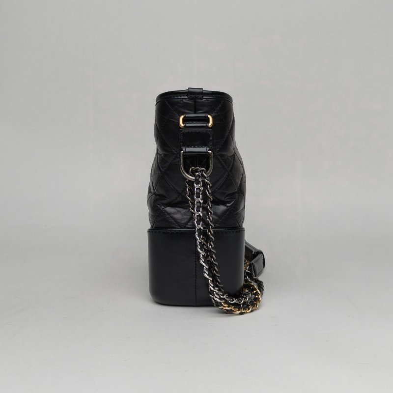 CHANEL GABRIELLE流浪中號28黑色牛皮28開金銀扣肩背包-3