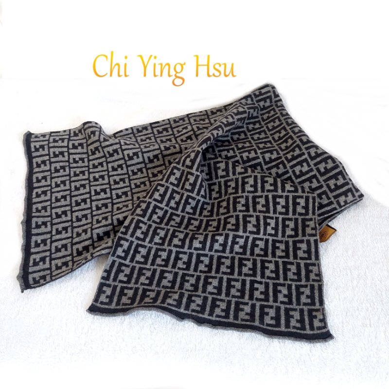 Fendi  芬迪 經典 滿版 好搭羊毛圍巾-8