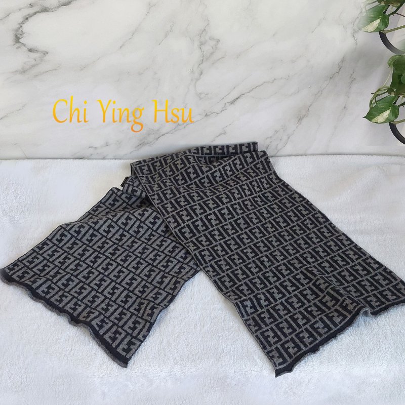 Fendi  芬迪 經典 滿版 好搭羊毛圍巾-12