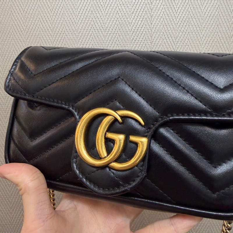 Gucci 黑牛皮霧金釦Super mini marmont斜背包-1