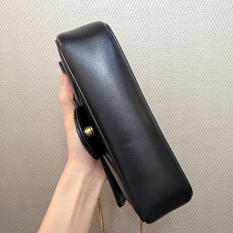 Gucci 黑牛皮霧金釦Super mini marmont斜背包-6