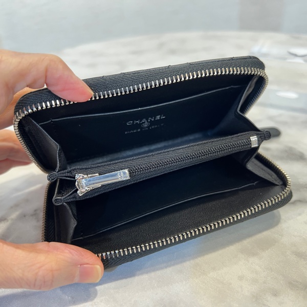 Chanel黑羊皮銀釦星星水鑽雙C logo ㄇ拉零錢卡包-6