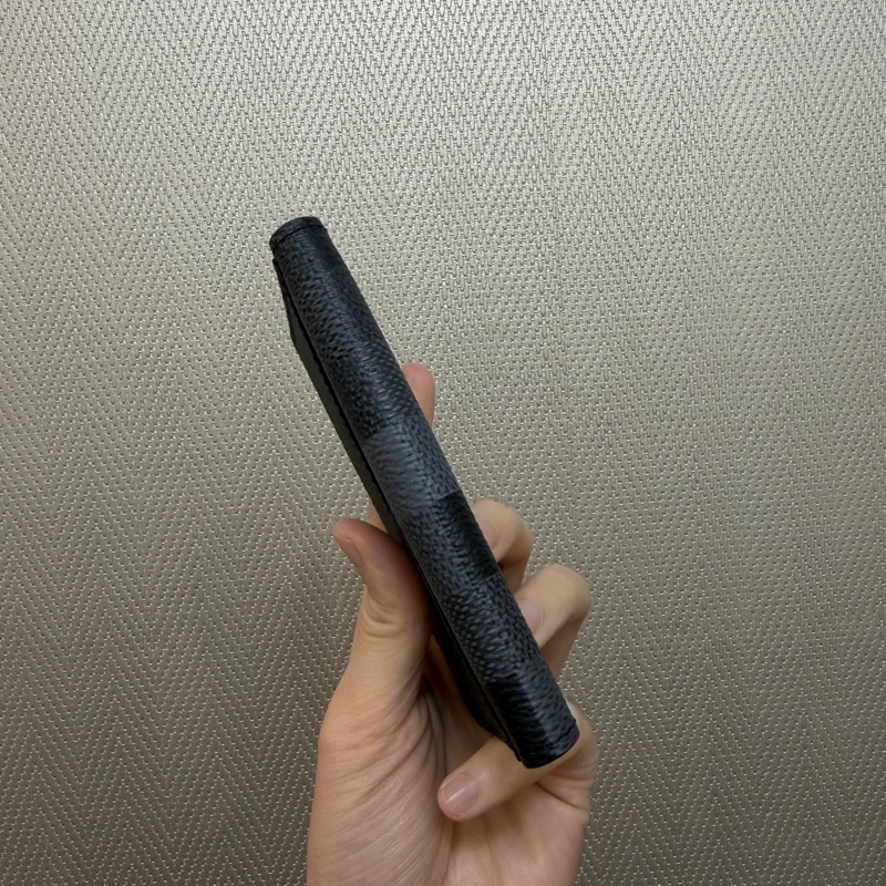 LV 黑灰漸層棋盤格對開卡夾M14928-5