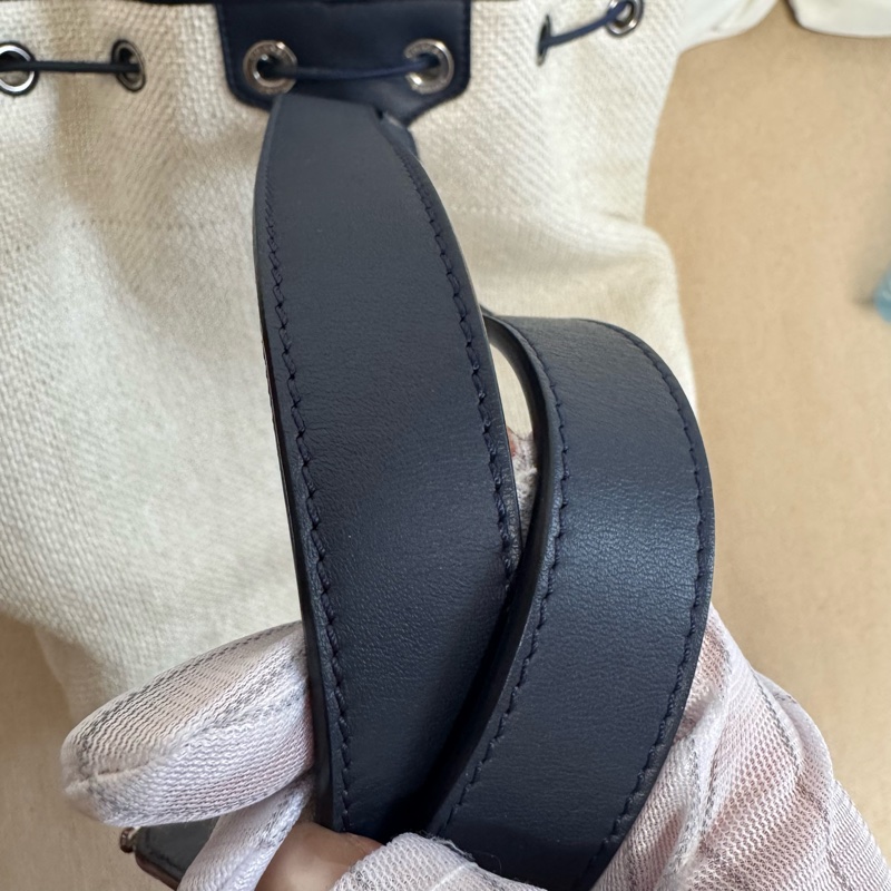 Chanel Deauville 白沙灘抽绳雙肩包熊猫配色-20