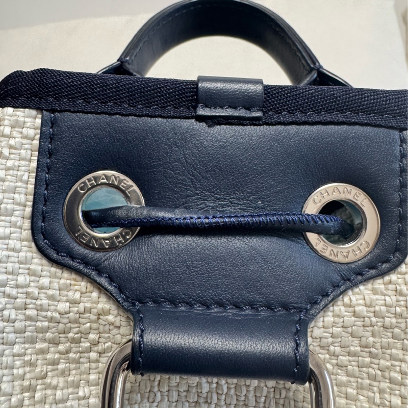 Chanel Deauville 白沙灘抽绳雙肩包熊猫配色-21