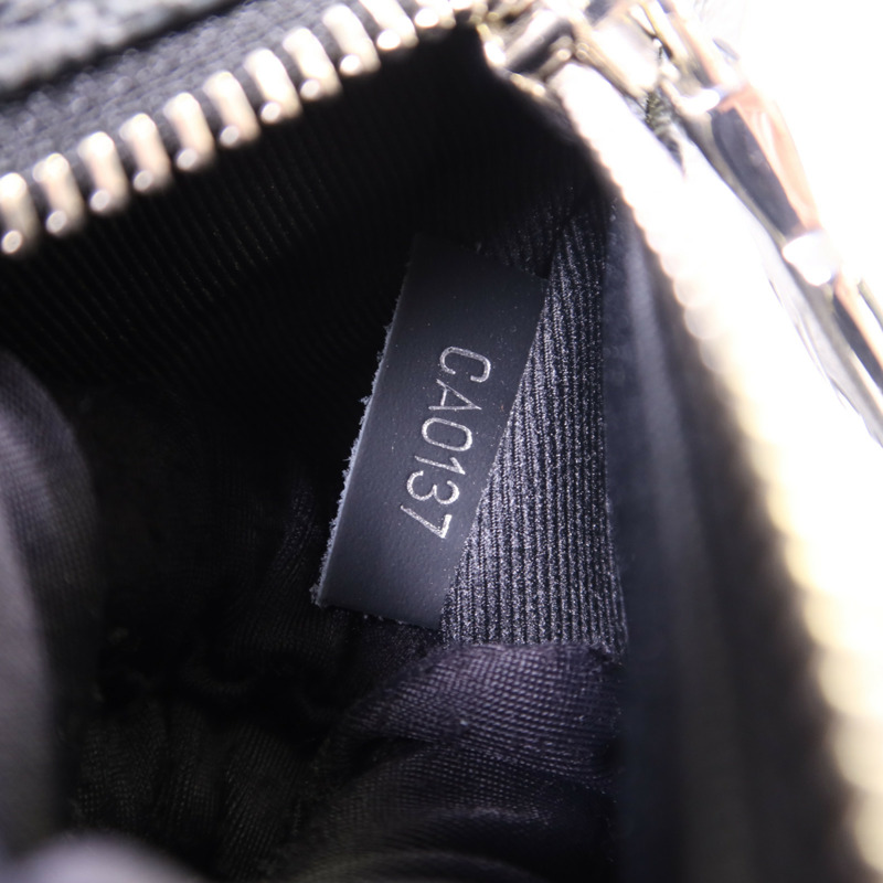 LOUIS VUITTON Damier Graphite District MM銀扣肩背袋-7