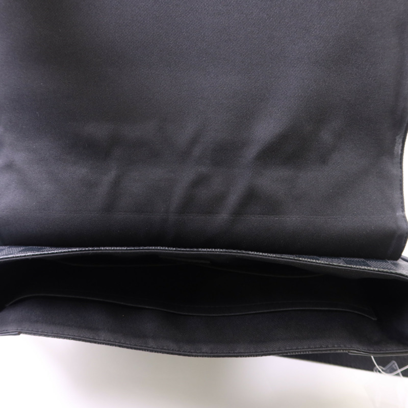 LOUIS VUITTON Damier Graphite District MM銀扣肩背袋-15
