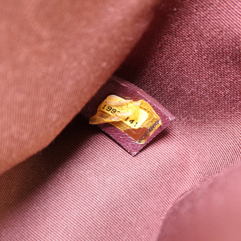 CHANEL 羊皮皮革Boy 25銀扣肩背袋-8