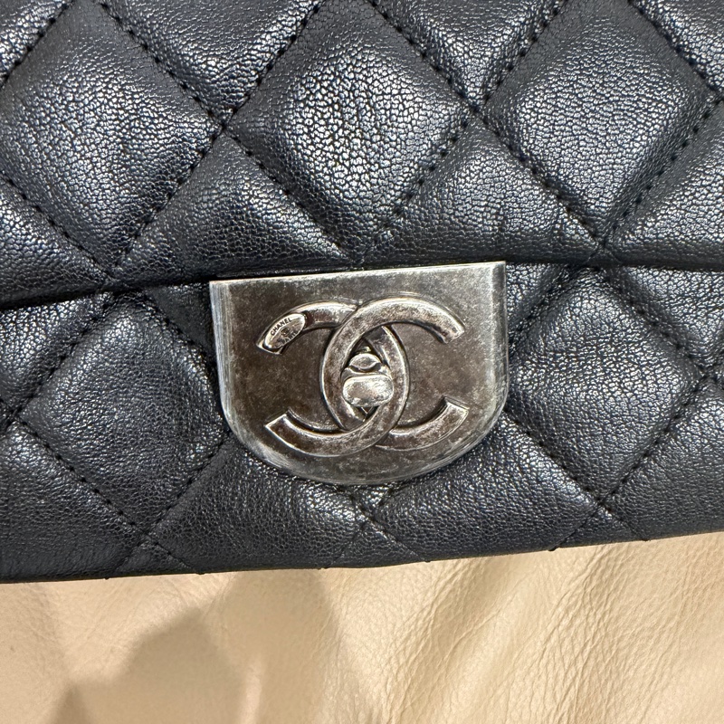 絕版款🈶購證❤️ 香奈兒 #黑銀 #cf25 雙鏈條 流浪 #鎖頭包-8