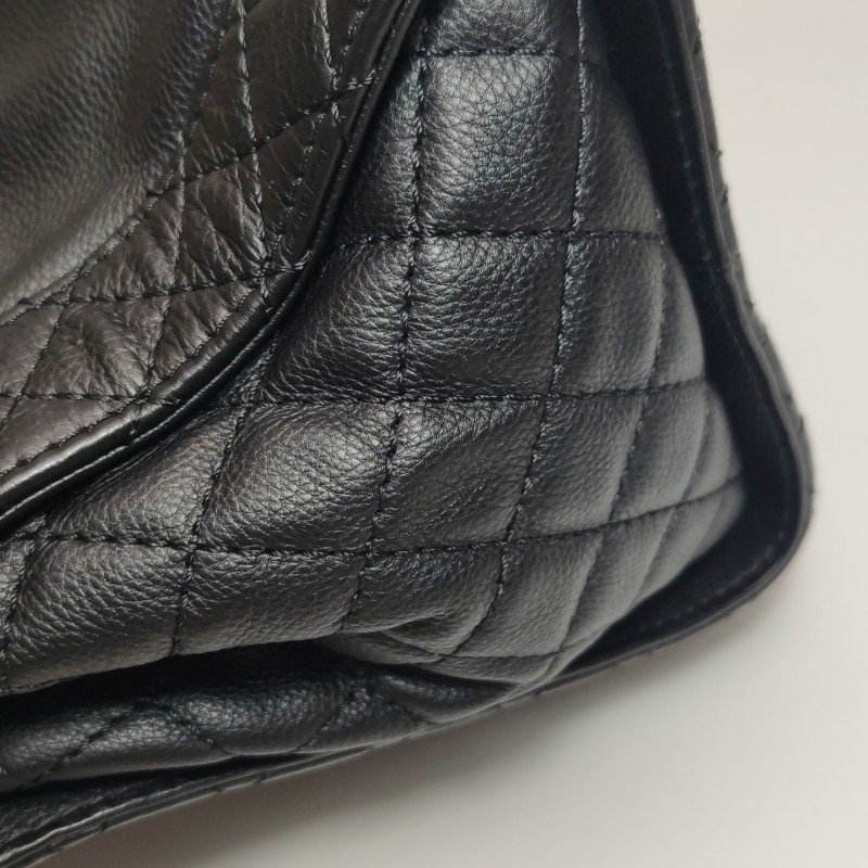 Chanel Boy Bag牛皮純色菱格絎縫方形雙C鎖扣單肩包-17