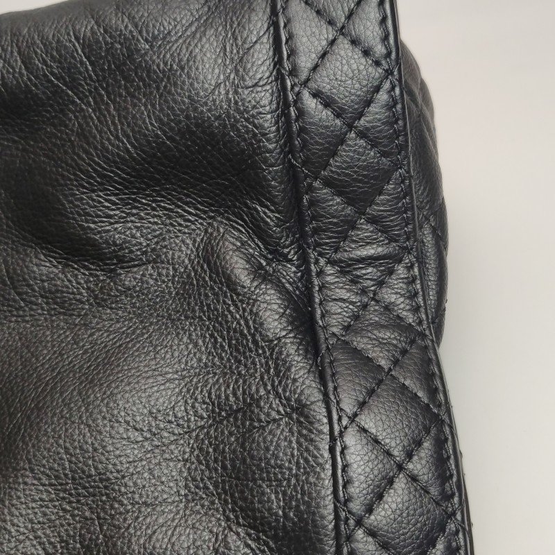 Chanel Boy Bag牛皮純色菱格絎縫方形雙C鎖扣單肩包-19