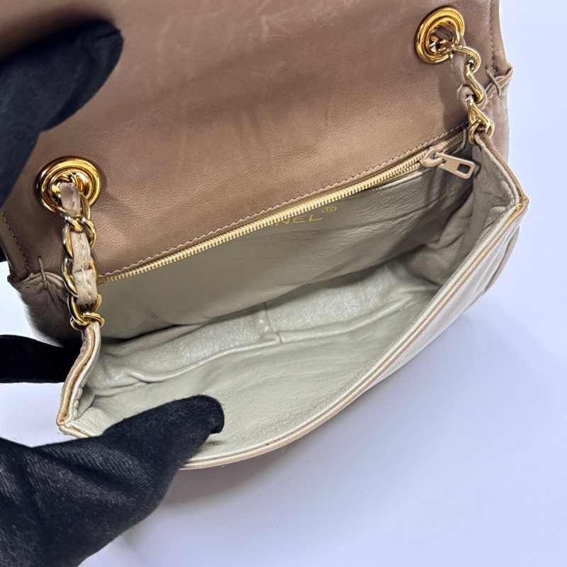 （甜甜價🥰） Chanel 香奈兒 經典羊皮 斜背包 專櫃17.3萬！-13