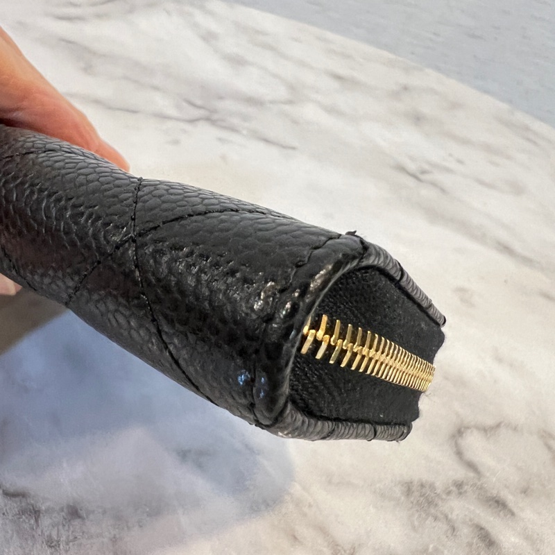 Chanel 黑荔枝皮金釦ㄇ拉零錢卡包-2