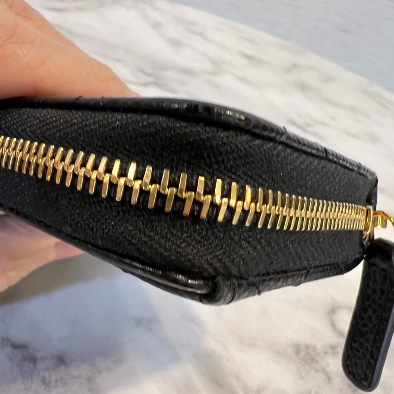 Chanel 黑荔枝皮金釦ㄇ拉零錢卡包-4