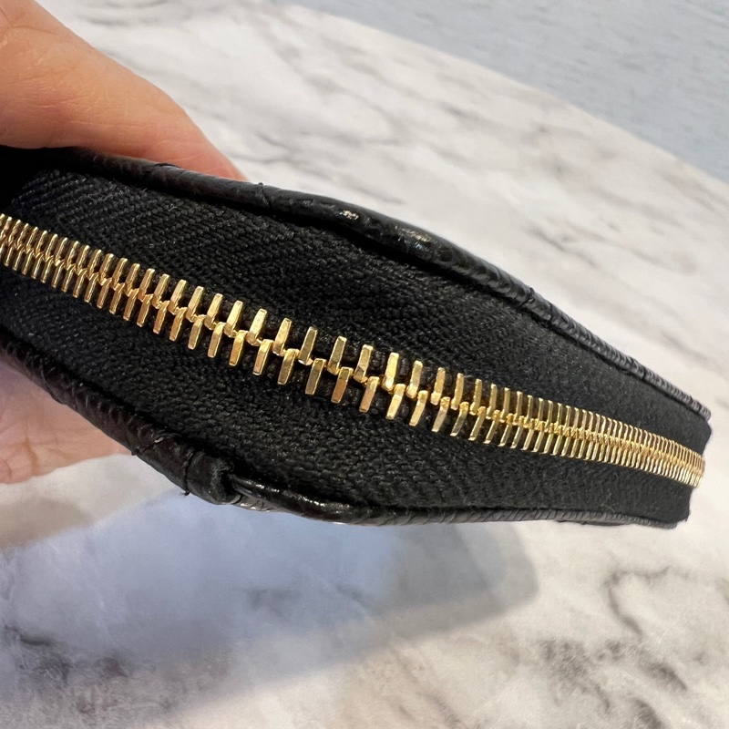 Chanel 黑荔枝皮金釦ㄇ拉零錢卡包-5