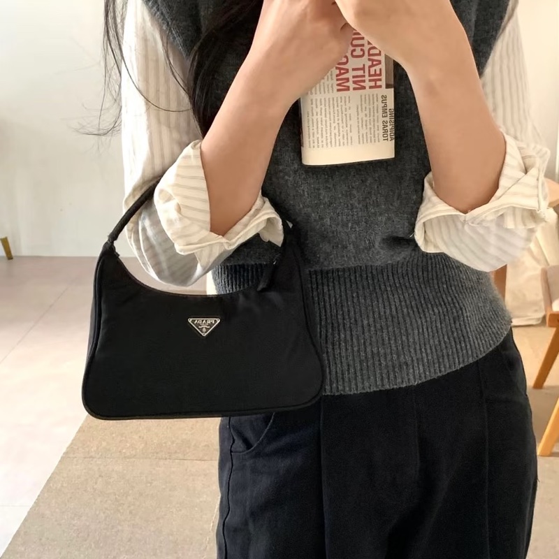 Prada hobo 手提腋下包-0