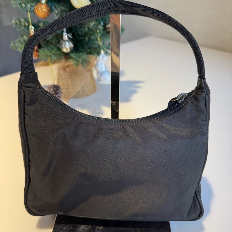 Prada hobo 手提腋下包-4