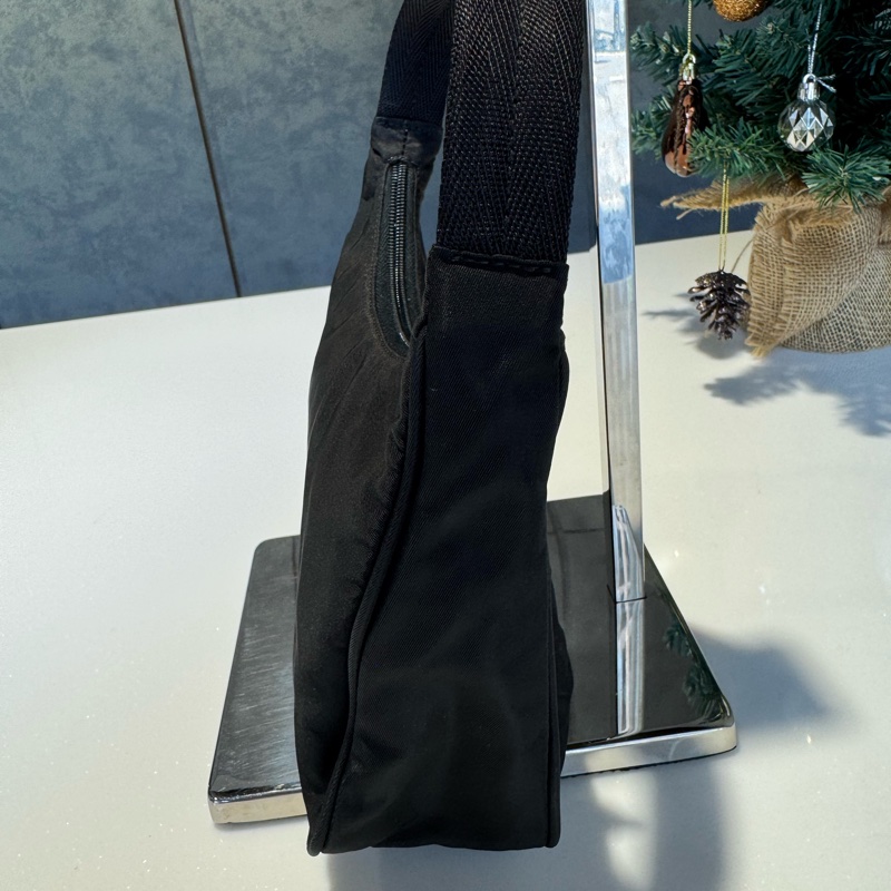 Prada hobo 手提腋下包-5