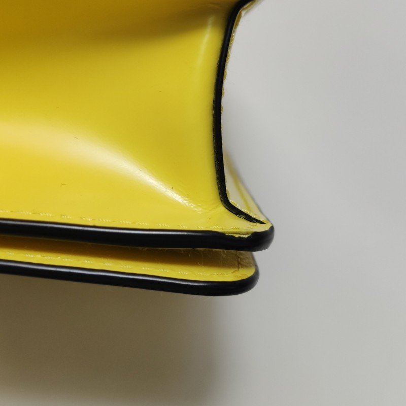 Prada牛皮純色三角徽標單肩包-16