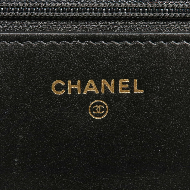 CHANEL 牛皮皮革WOC Wallet On Chain金扣鏈帶肩背袋-12