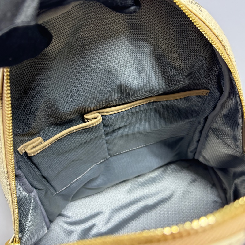 MCM 全牛皮高級款 牛皮革 後背包🎒 專櫃6萬多！-9