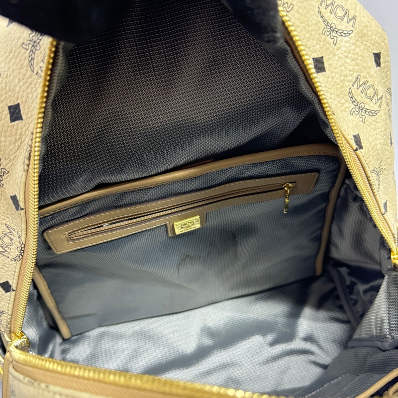 MCM 全牛皮高級款 牛皮革 後背包🎒 專櫃6萬多！-10