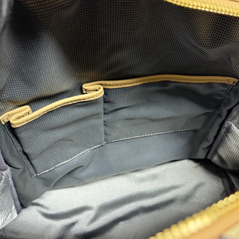 MCM 全牛皮高級款 牛皮革 後背包🎒 專櫃6萬多！-13