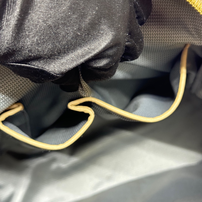 MCM 全牛皮高級款 牛皮革 後背包🎒 專櫃6萬多！-14