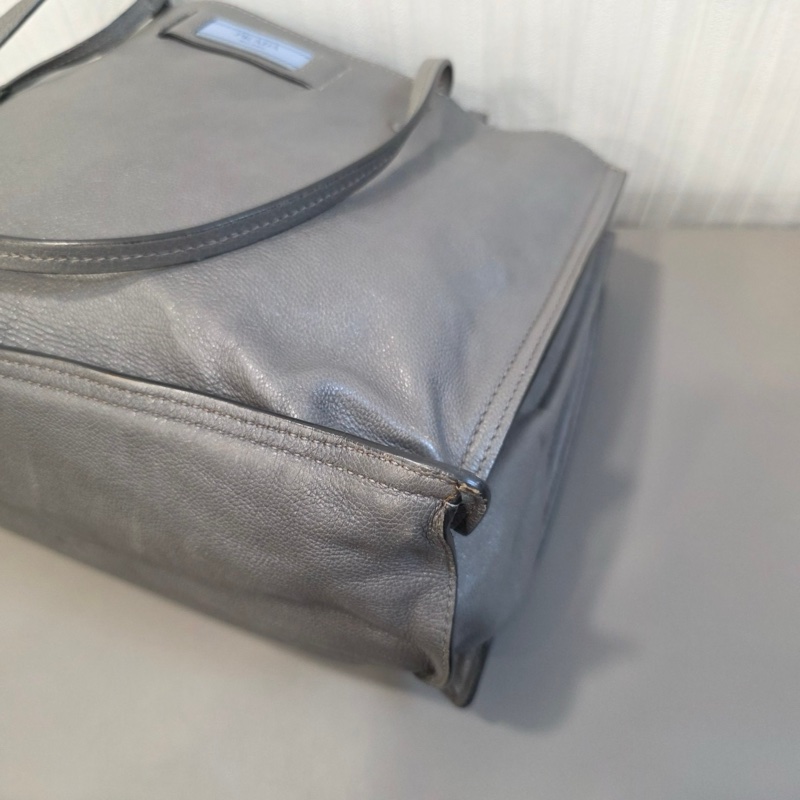 Prada藍標鐵灰色托特包-8