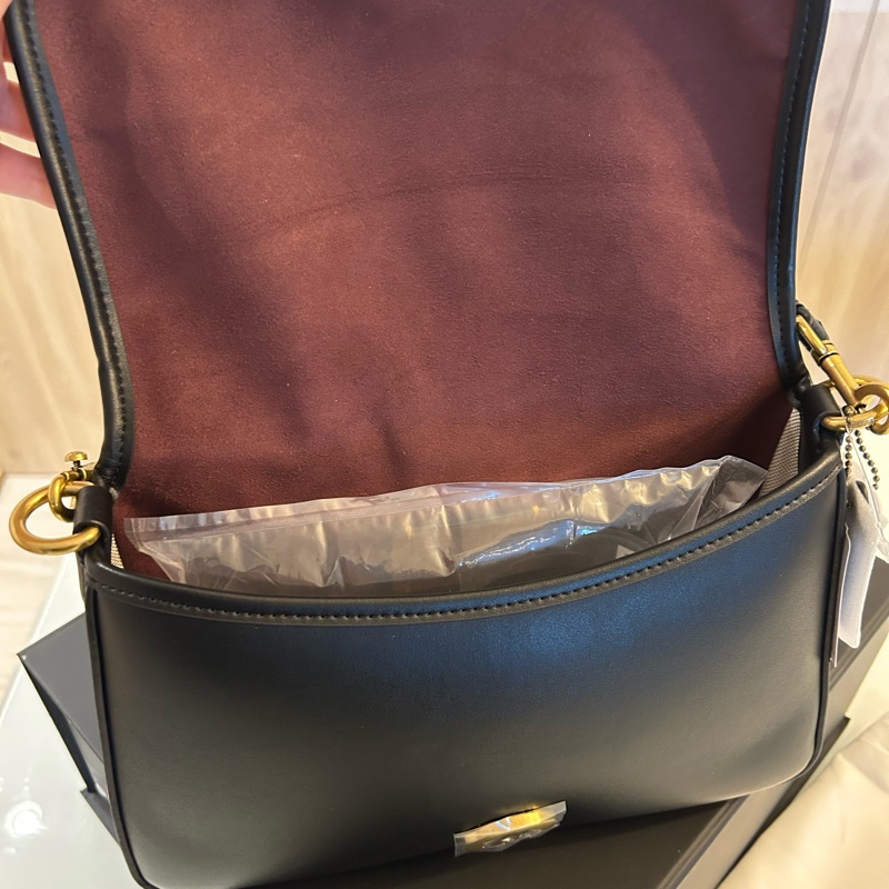 Coach soft Tabby側肩包-10