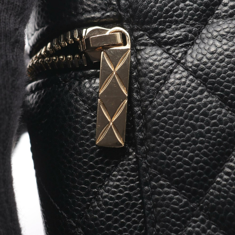 香奈兒女士魚子醬紋（粒面小牛皮）絎縫肩背包，黑色-6