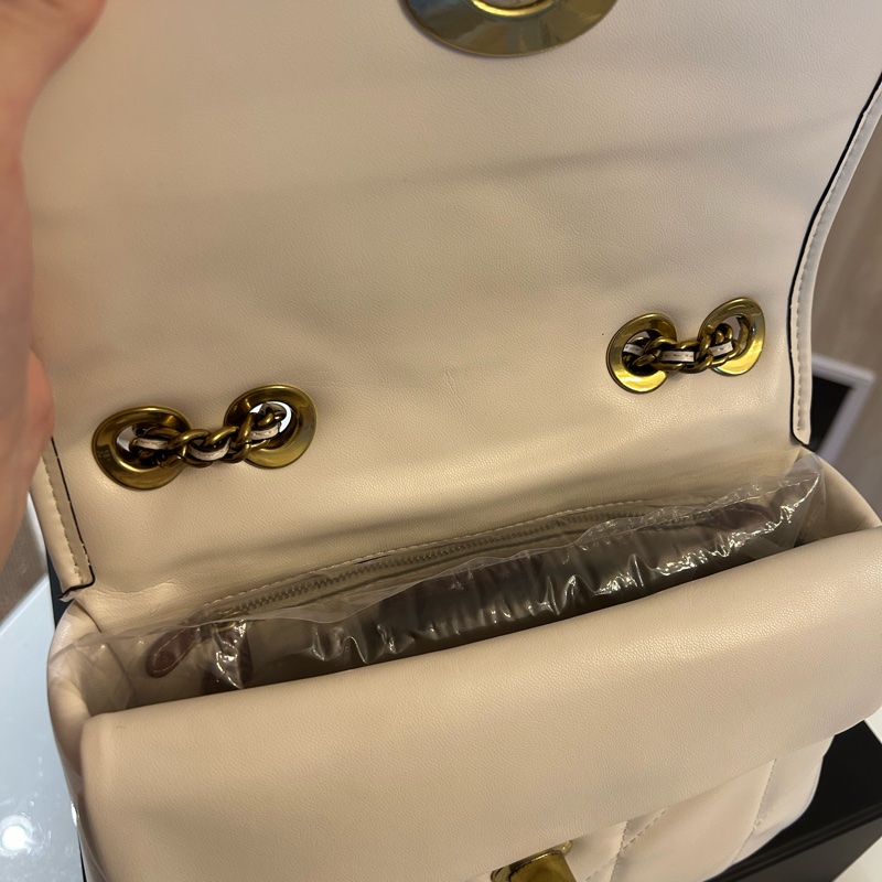 新款Pillow Madison 羊皮鏈條腋下斜跨包-10