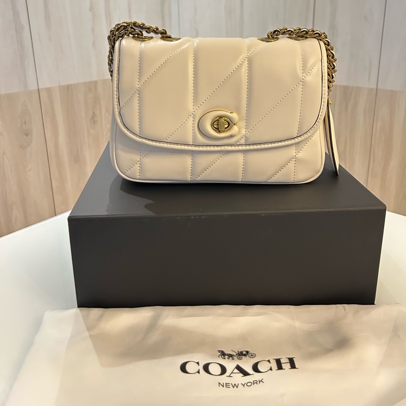 新款Pillow Madison 羊皮鏈條腋下斜跨包-12