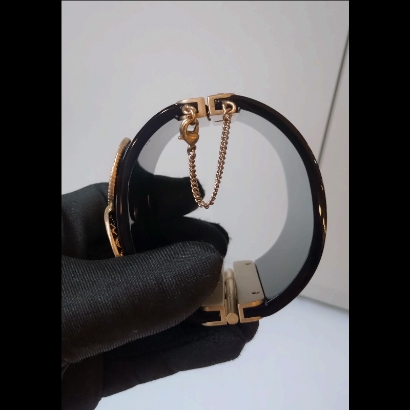 Chanel 黑色樹脂金幣寬版手環-8