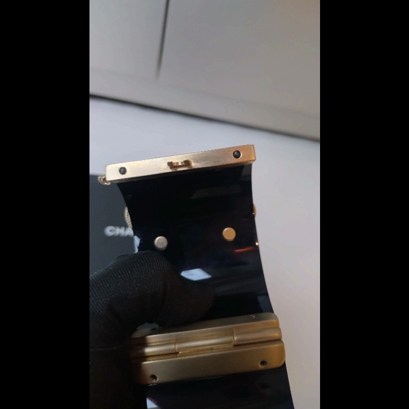 Chanel 黑色樹脂金幣寬版手環-11